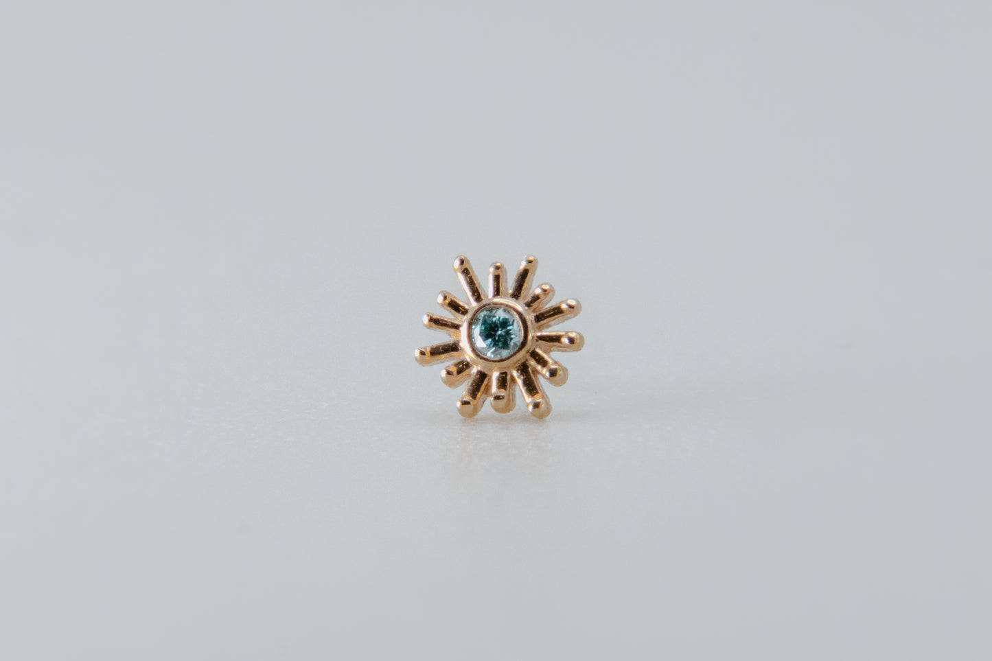 BVLA - Sun Ray - Yellow Gold - Ice Blue Diamond - Threadless