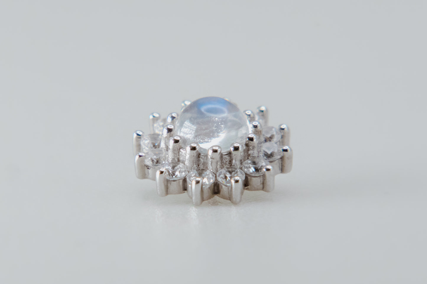 BVLA - The Rose 8mm - White Gold - Moonstone & Cz - Threaded