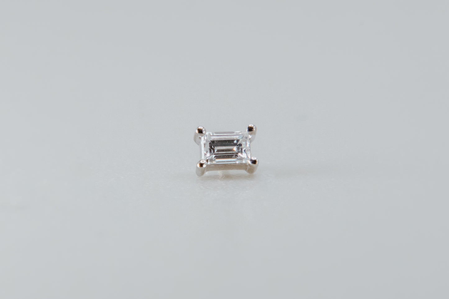BVLA - Baguette Prong - White Gold - Diamond - Threaded