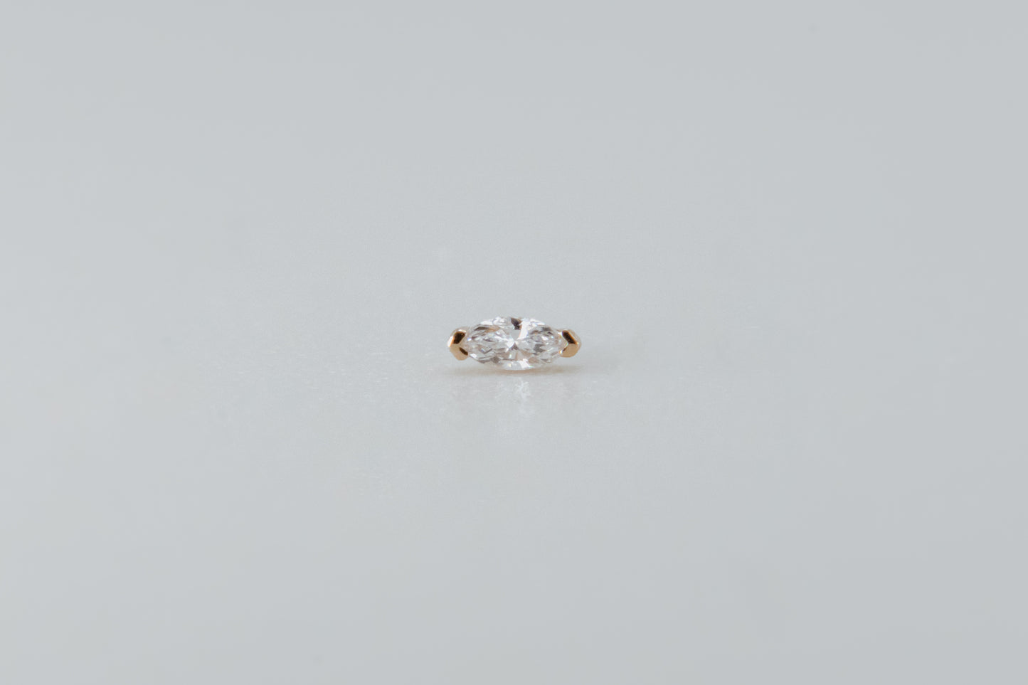 BVLA - MARQUISE V PRONG - Yellow Gold - Diamond - Threadless
